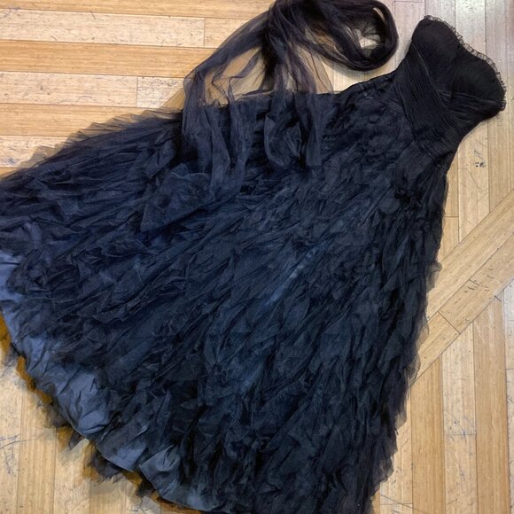 Pronovias Gothic Princess Prom Wedding Gown Black Tulle Ruffle Strapless Dress M - Picture 2 of 7